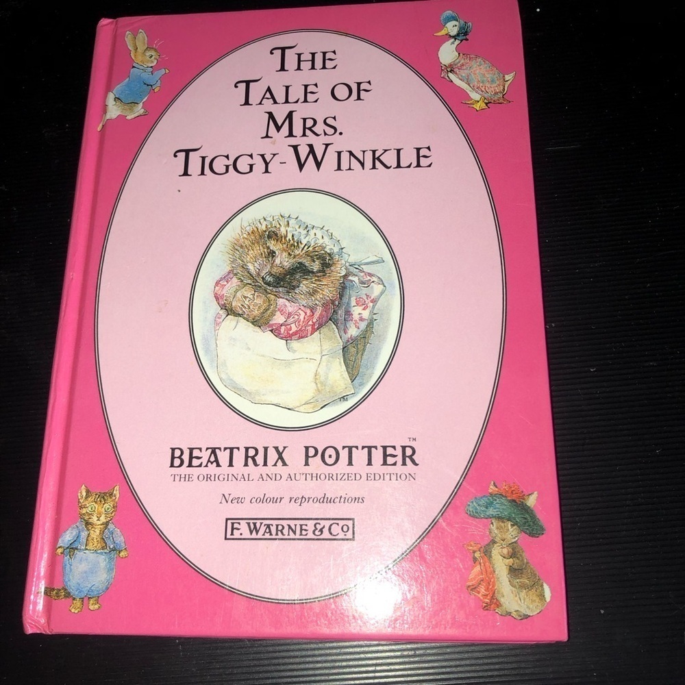 The Tale of Mrs Tiggy-Winkle by Beatrix Potter - Peter Rabbit series- like new